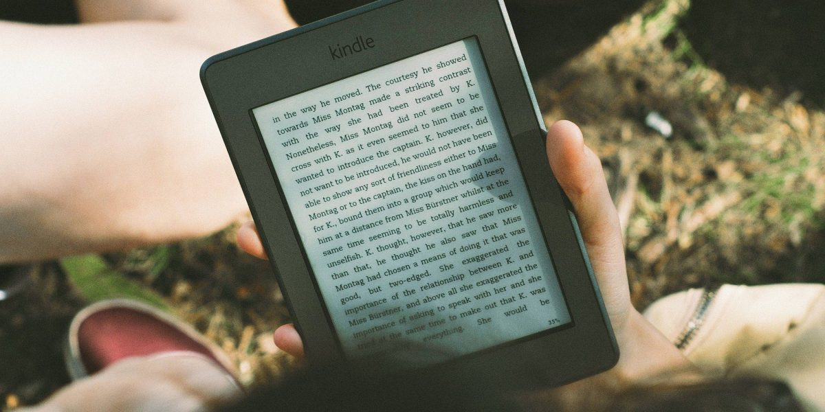 kindle-381242_1920